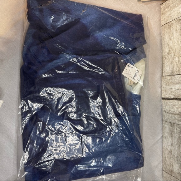 We The Free Nouvelle Pattern Pullover Indigo Dandelion Tie Dye Size L NWT - Picture 5 of 7